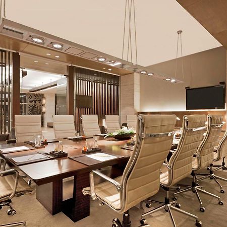 מלון The Westin Gurgaon, New Delhi מראה חיצוני תמונה