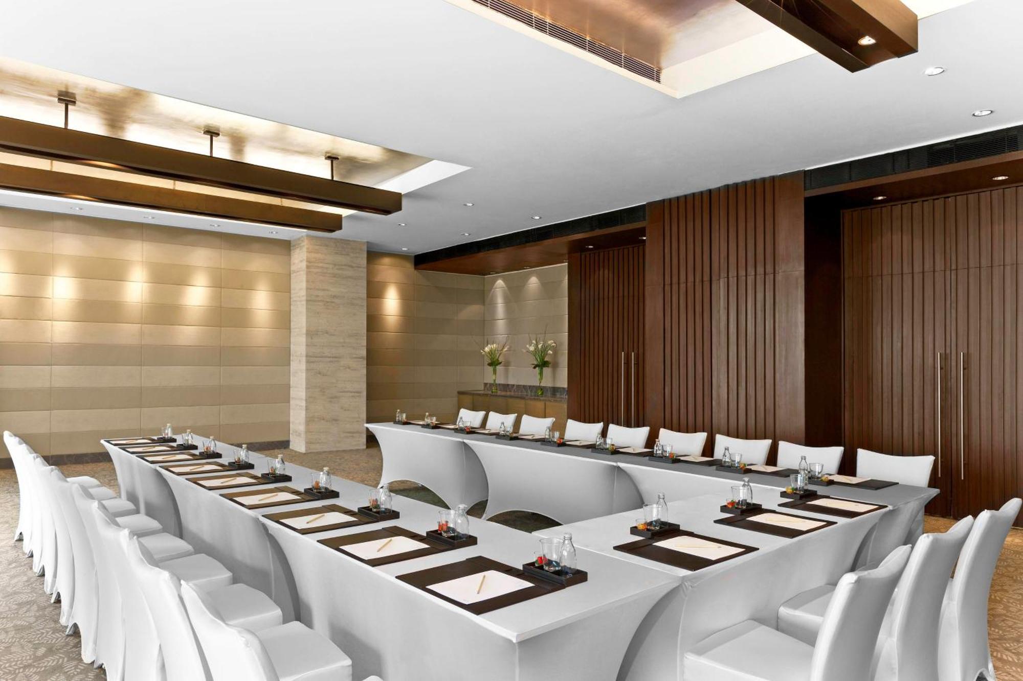 מלון The Westin Gurgaon, New Delhi מראה חיצוני תמונה